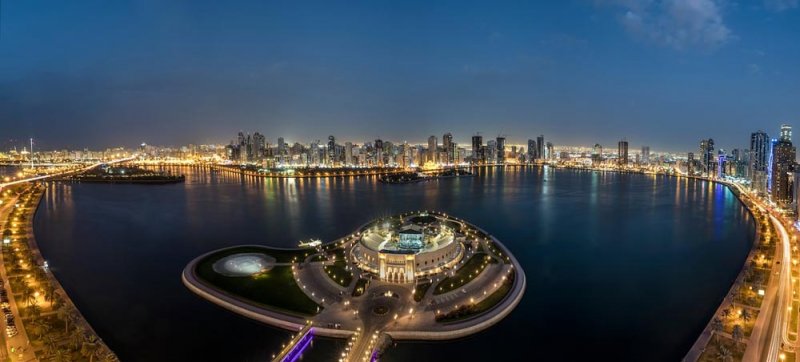 11 لوحة بصرية وموسيقية وشعرية تجسد سيرة الشارقة عبر عرض "سرد المكان"