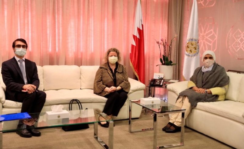 رئيسة جامعة البحرين تبحث مع سفيرة تركيا تعزيز التعاون العلمي