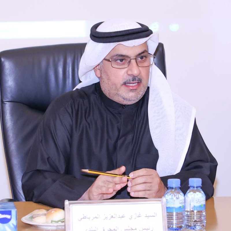المرباطي: خطة لتطوير 16 مدرسة محرقية
