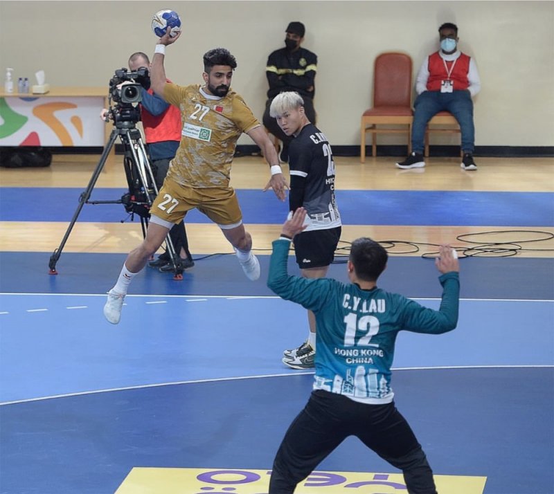 "أحمر اليد" ينتصر على هونغ كونغ