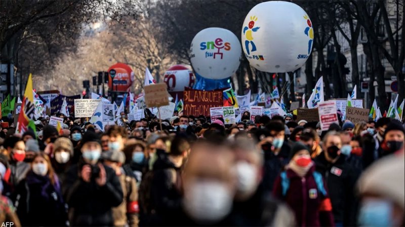 فرنسا سترفع قيود كوفيد تدريجيًا وتحدد الموعد