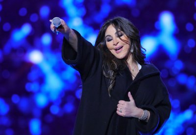 بـ"الفروة".. إليسا تلفت الأنظار في حفل بوليفارد الرياض