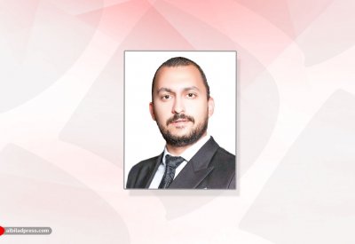 سقط من نافورة منتجع وحصل على 300 دينار