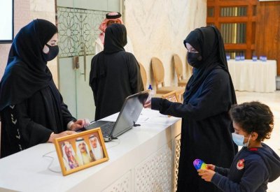 "الإسكان" تواصل تسليم المفاتيح وشهادات تخصيص الوحدات السكنية في مدينة سلمان