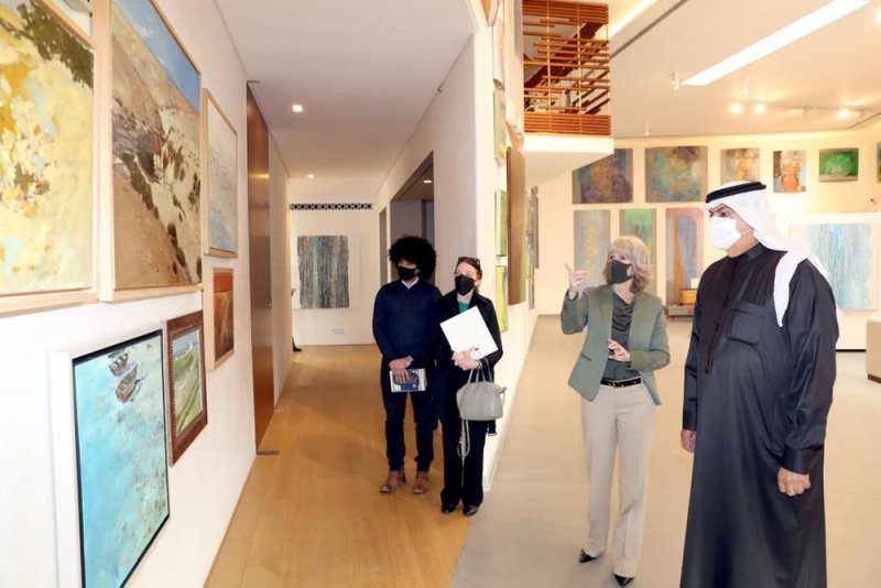 رئيس المجلس الوطني للفنون يشيد بالفنانين البحرينيين وما يقدمونه من فن راق وإبداعات قيّمة
