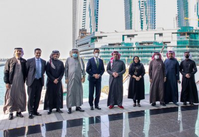 وزير شؤون الكهرباء والماء يقوم بزيارة لمشروع البحرين هاربور