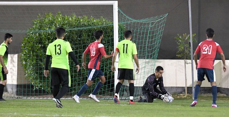 الكهرماء يتجاوز تطوير ويحسم لقب دوري الشركات الكروي