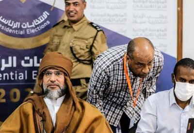 سيف الإسلام القذافي يطرح مبادرة لإنهاء الأزمة الليبية