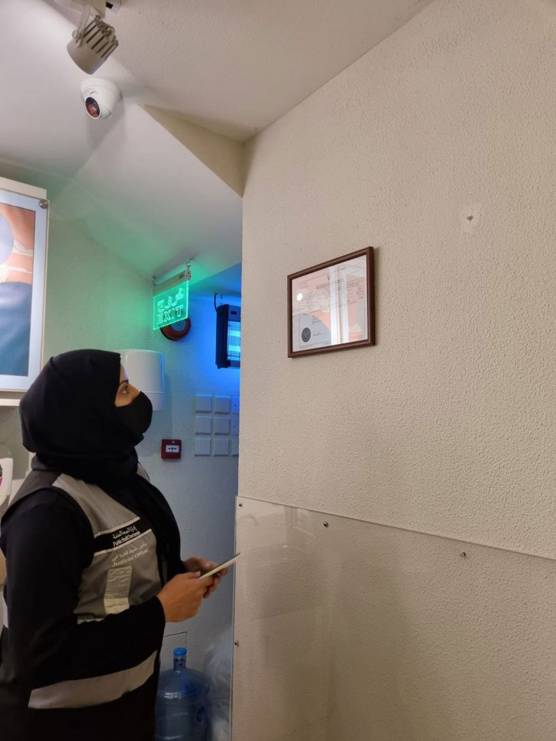 وزارة الصحة: مخالفة 8 مطاعم ومقهى لمخالفتهم إجراءات المستوى الأصفر ضمن آلية "الإشارة الضوئية