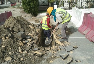 البدء في انشاء شبكة الصرف الصحي بمجمع 557 بمنطقة البديع