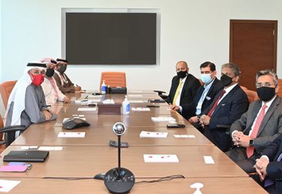 وزير الصناعة يستقبل رئيس مجلس إدارة مجموعة ماهيندرا المحدودة