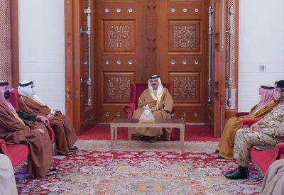 جلالة الملك المفدى يستقبل سمو ولي العهد رئيس مجلس الوزراء ويؤكد أن مملكة البحرين ملتزمة بحسن الجوار والاحترام المتبادل ومحاربة فكر التطرف والكراهية