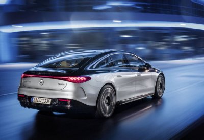 Mercedes EQS 2022 الكهربائية الفاتنة