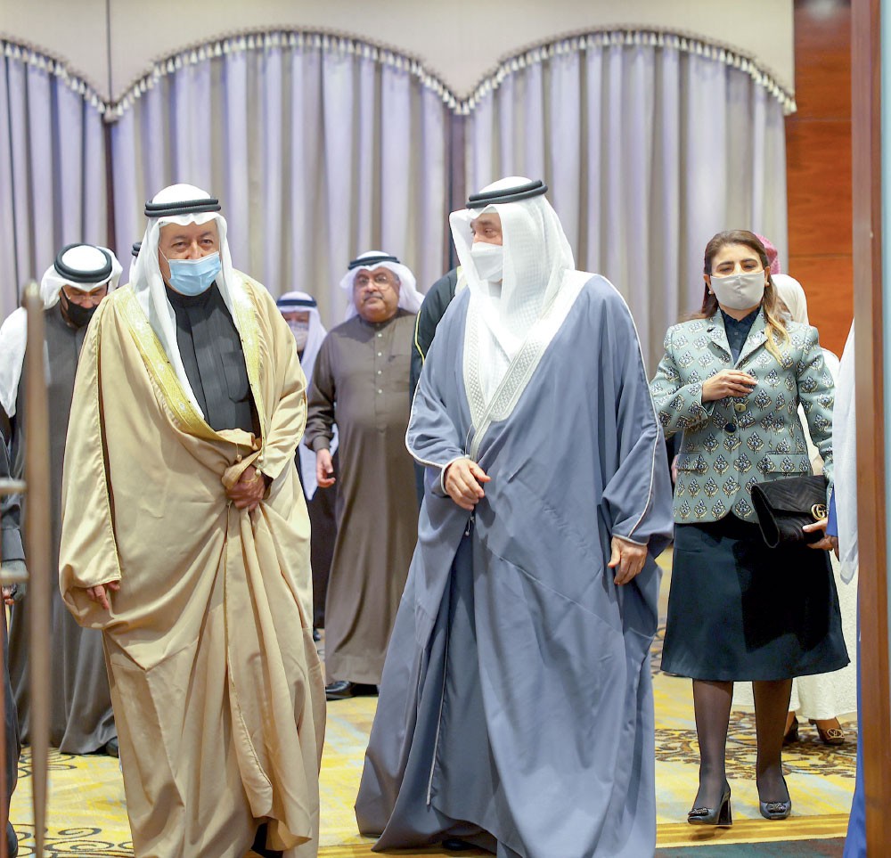 رئيس مجلس إدارة “ البلاد” مشاركا في المؤتمر