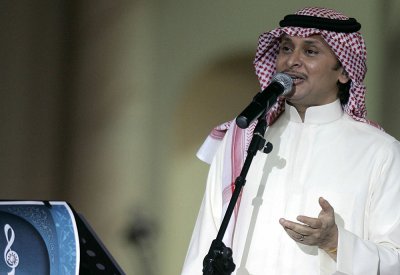 عبدالمجيد عبدالله: لن أغني مع أحلام وتجمعنا علاقة عائلية