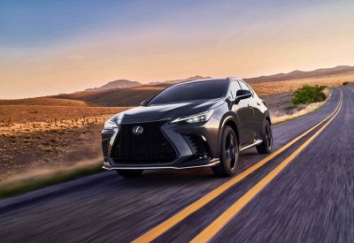 الطراز الرياضي F Sport من لكزس NX الجديدة