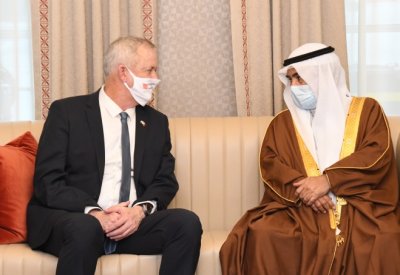 وزير دفاع دولة إسرائيل يصل إلى مملكة البحرين