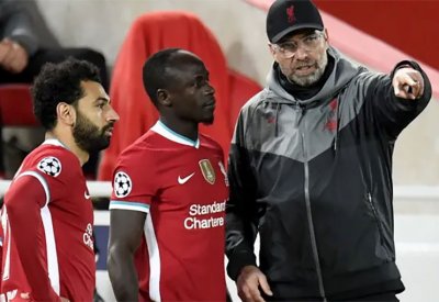 كلوب يعلق على مواجهة صلاح وماني.. ومفاجأة بشأن موعد عودتهما