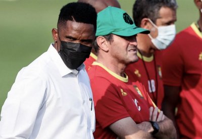 رغم الهزيمة.. صامويل إيتو يفاجئ منتخب مصر بهذا التصرف