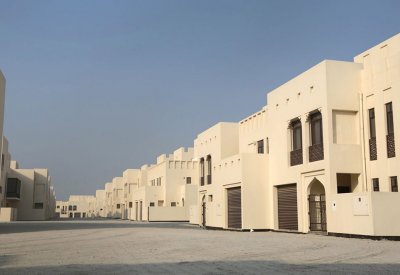 "الإسكان" تسلم طرق إسكان قلالي لـ"الأشغال"