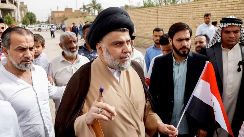 تغريدة الصدر تثير حيرة بالعراق.. هل شكك بمرشح حليفه؟