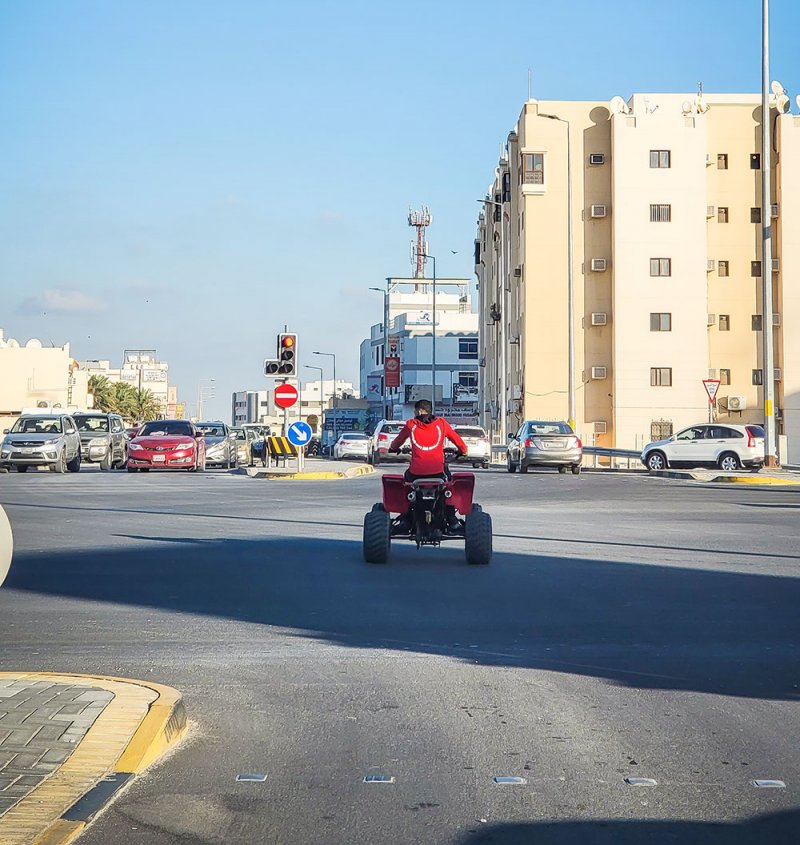 بالصورة: البلاد ترصد مجدداً تجاوز "الموتورسيكلات" بسلماباد