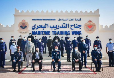 قائد خفر السواحل يفتتح دورة الاعتراض والتفتيش الخاصة بمكافحة الإرهاب البحري