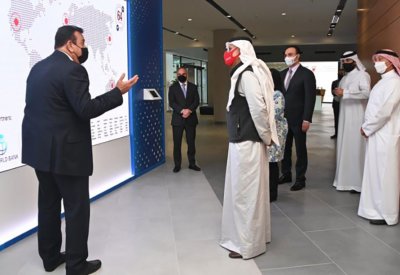 وزير الصناعة والتجارة والسياحة يشيد بالمستوى المتطور معهد البحرين للدراسات المصرفية والمالية