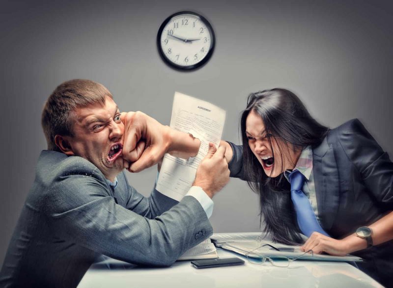 كيف تتخلص غيرة الزملاء في العمل