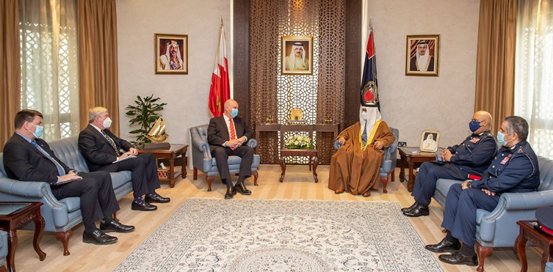 معالي وزير الداخلية يستقبل وفدا من المجلس الأطلسي بالولايات المتحدة