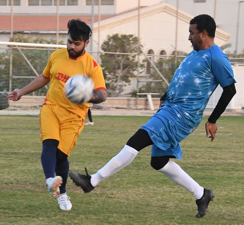 بابكو يتخطى عناد DHL ويبلغ نصف نهائي كأس الشركات الكروي