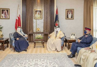 وزير الداخلية يبحث برامج التعاون الأمني مع سفير البحرين لدى المملكة المتحدة