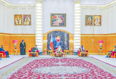جلالة الملك المفدى يستقبل قائد القيادة المركزية الأمريكية