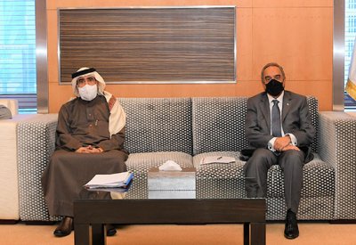 الوزير خلف يبحث مع النائب بوعنق عدد من المواضيع الخدمية في خامسة المحرق
