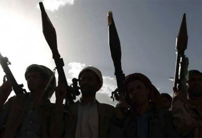 تخزين أسلحة بمدارس ومستشفيات.. جحيم الحوثي يجتاح المدنيين