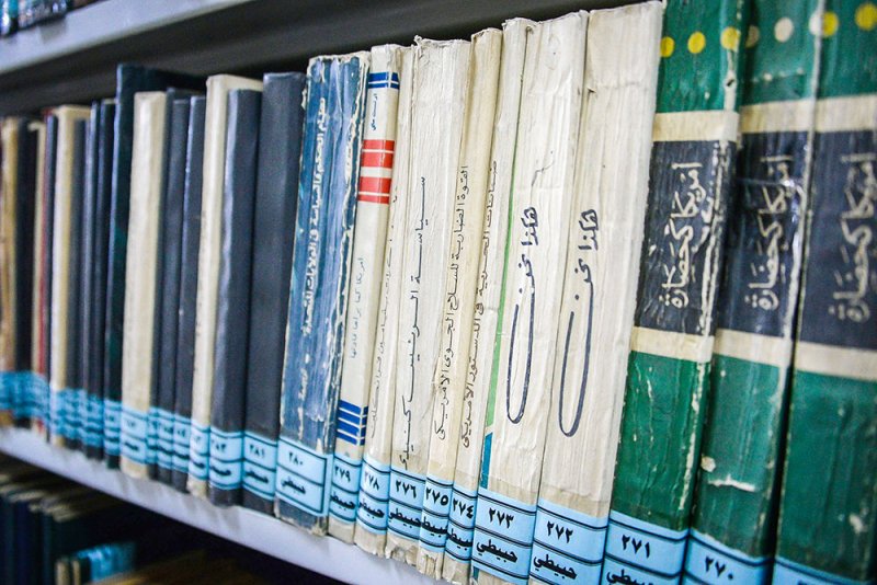 عودة الروح لمكتبات الموصل بعد تدميرها على يد داعش في العراق
