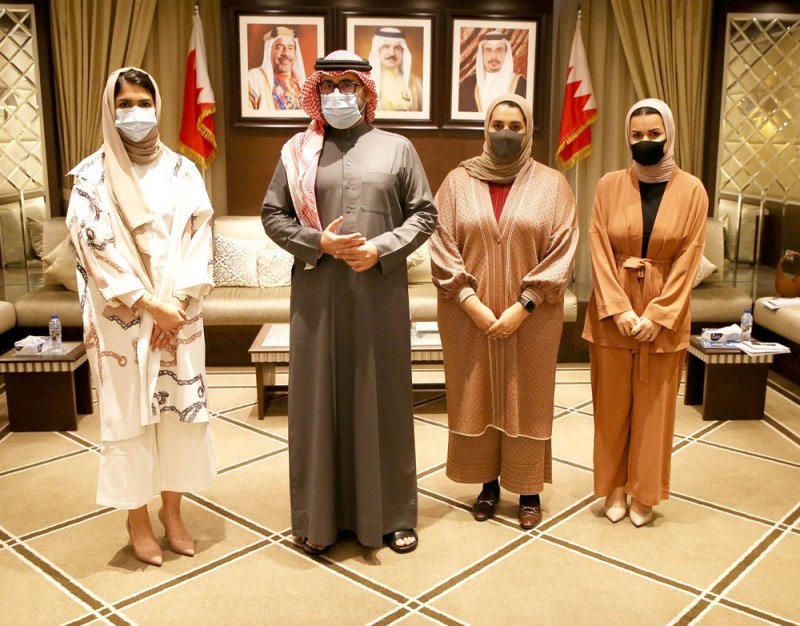 المؤيد يستقبل الفائزات في النسخة الأولى من برنامج "لامع"