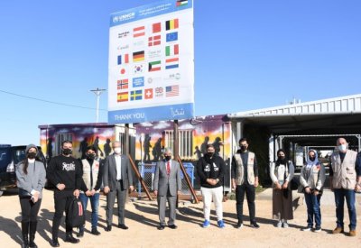 وفد من "الملكية للأعمال الإنسانية" يتفقد مركز توزيع المساعدات البحرينية ومجمع مملكة البحرين العلمي في مخيم الزعتري