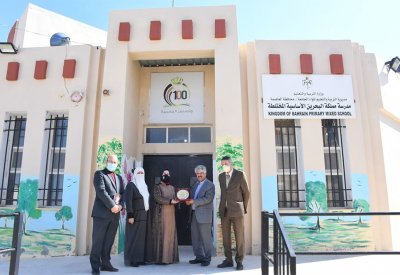 وفد المؤسسة الملكية للأعمال الإنسانية يزور مدرستي مملكة البحرين في منطقة أبو نصير ومحافظة إربد