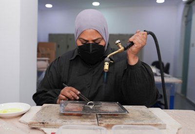 مركز الجسرة للحرف يقدّم ورش حرفية تقليدية وحديثة خلال شهر فبراير
