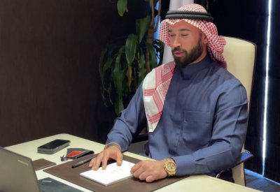 أمين عام اللجنة الأولمبية البحرينية يبحث مع رئيس الاتحاد الدولي لكمال الأجسام تفعيل أوجه التعاون