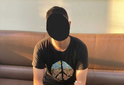 القبض على مسافر آسيوي سرق مبلغ مالي ومجوهرات من حقيبة مسافر آخر