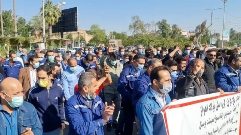احتجاجاً على الأوضاع المعيشية.. تظاهرات تعم مدن إيران