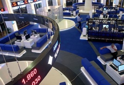 ارتفاع معظم بورصات الخليج مع صعود النفط