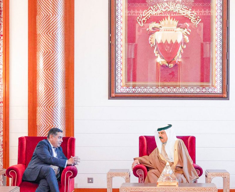 جلالة الملك المفدى يستقبل الممثل الخاص لرئيس وزراء المملكة المتحدة