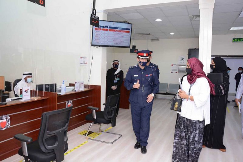 لجنة تقييم مراكز الخدمة الحكومية تقوم بزيارة للمرور وإدارة المعلومات الجنائية