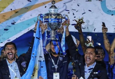 دياز.. سادس مدرب يعود إلى دكة الهلال