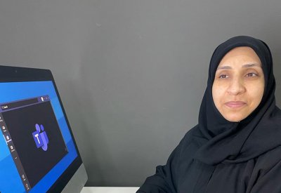 معلمة كفيفة تقود طلبتها إلى التفوق والدراسات العليا