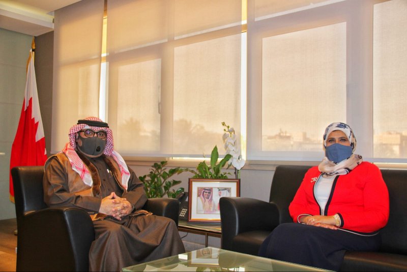 المدير العام لشئون المدارس يستقبل رئيس جامعة البحرين