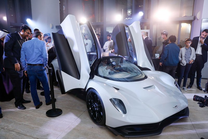 أستون مارتن فالهالا 2022 الجديدة تماماً